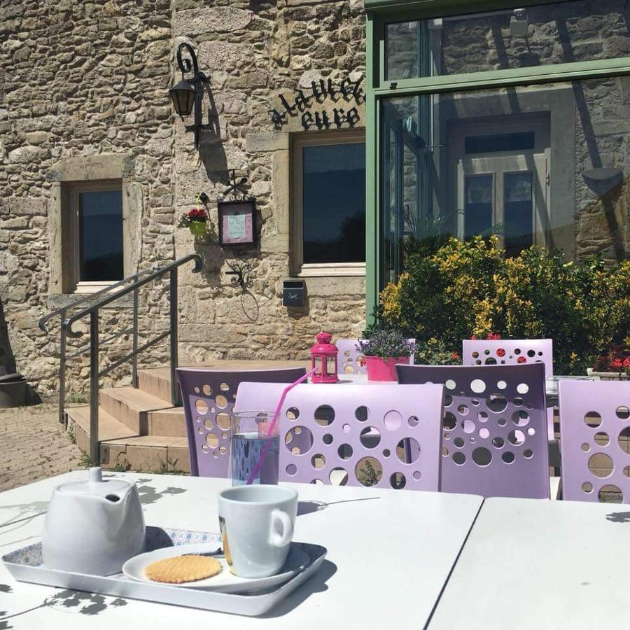 Auberge A La Vieille Cure Arandas Zewnętrze zdjęcie